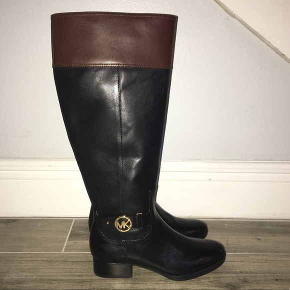 NEW!! Michael Kors Harland wide calf leather boot - Picture 4 of 8